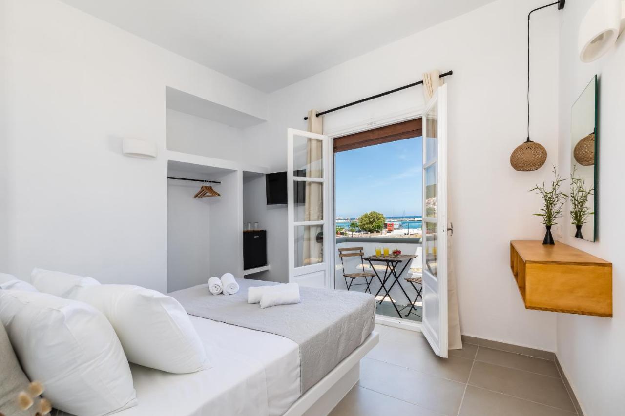 Uncle John'S Guesthouse Skopelos Town Exterior photo
