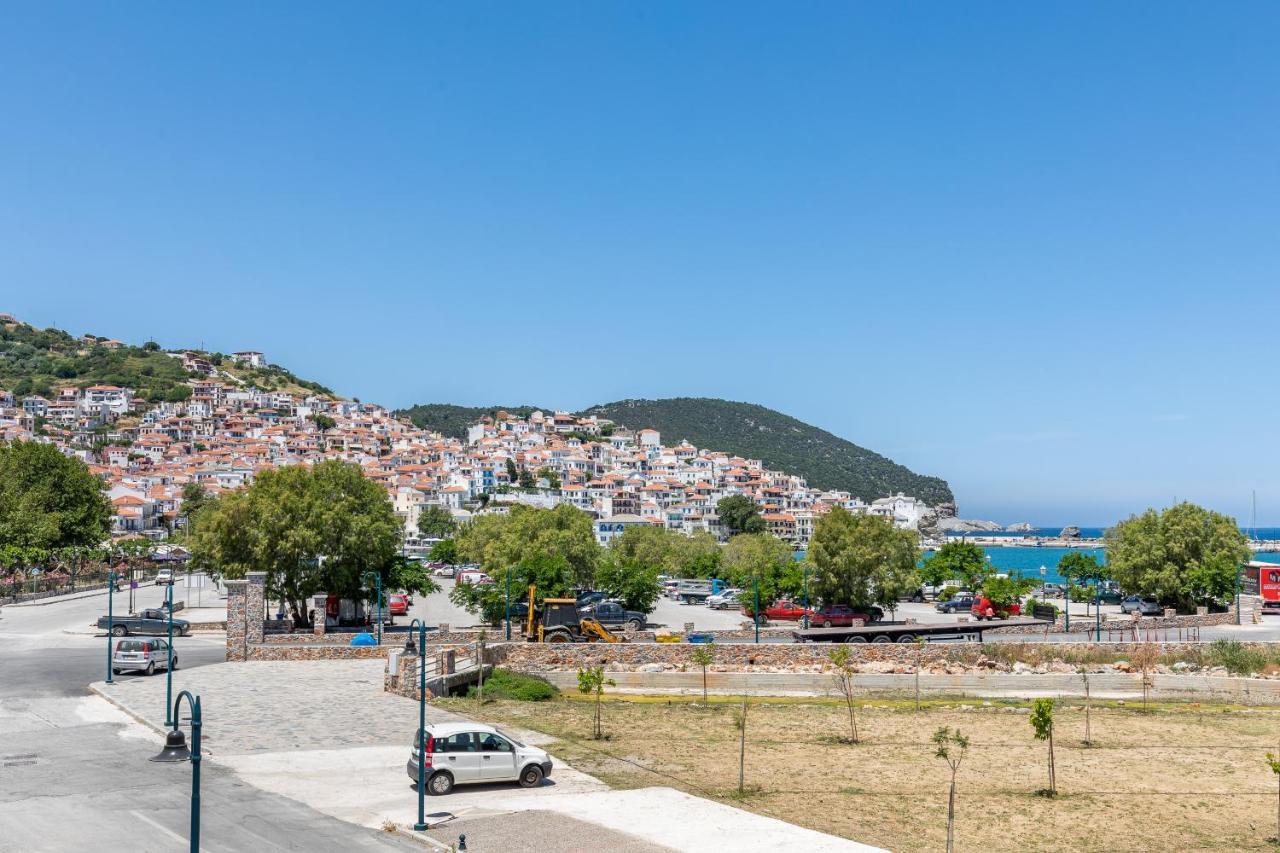 Uncle John'S Guesthouse Skopelos Town Exterior photo