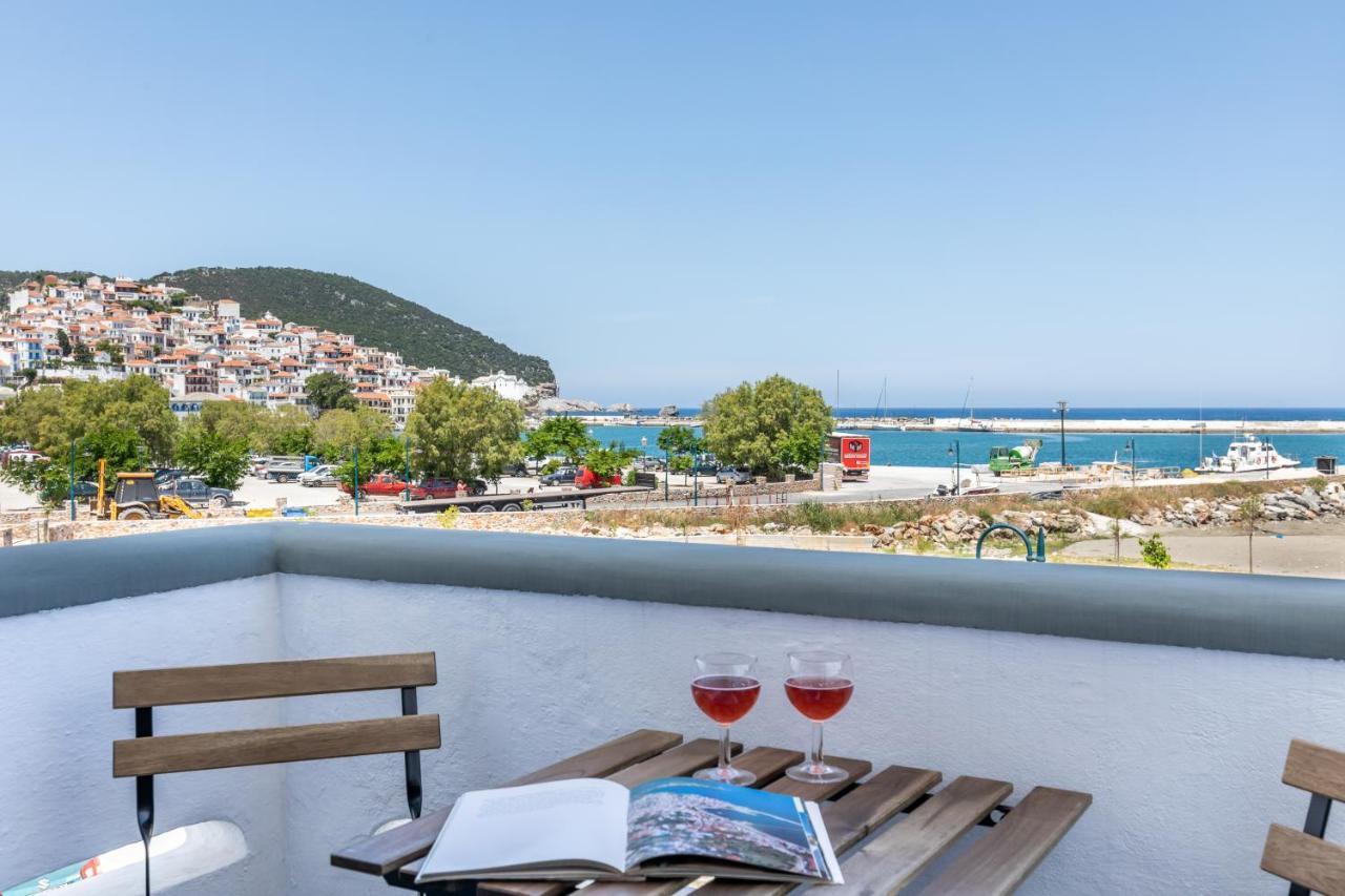 Uncle John'S Guesthouse Skopelos Town Exterior photo